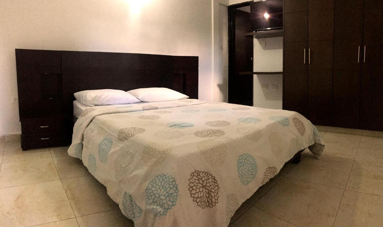 Hotel Riviera Plaza Μπουκαραμάνγκα Εξωτερικό φωτογραφία