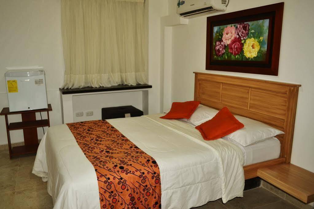 Hotel Riviera Plaza Μπουκαραμάνγκα Εξωτερικό φωτογραφία