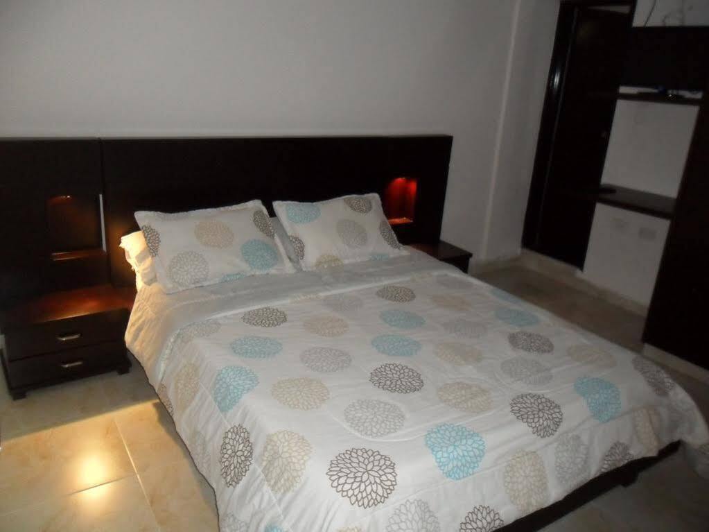 Hotel Riviera Plaza Μπουκαραμάνγκα Εξωτερικό φωτογραφία